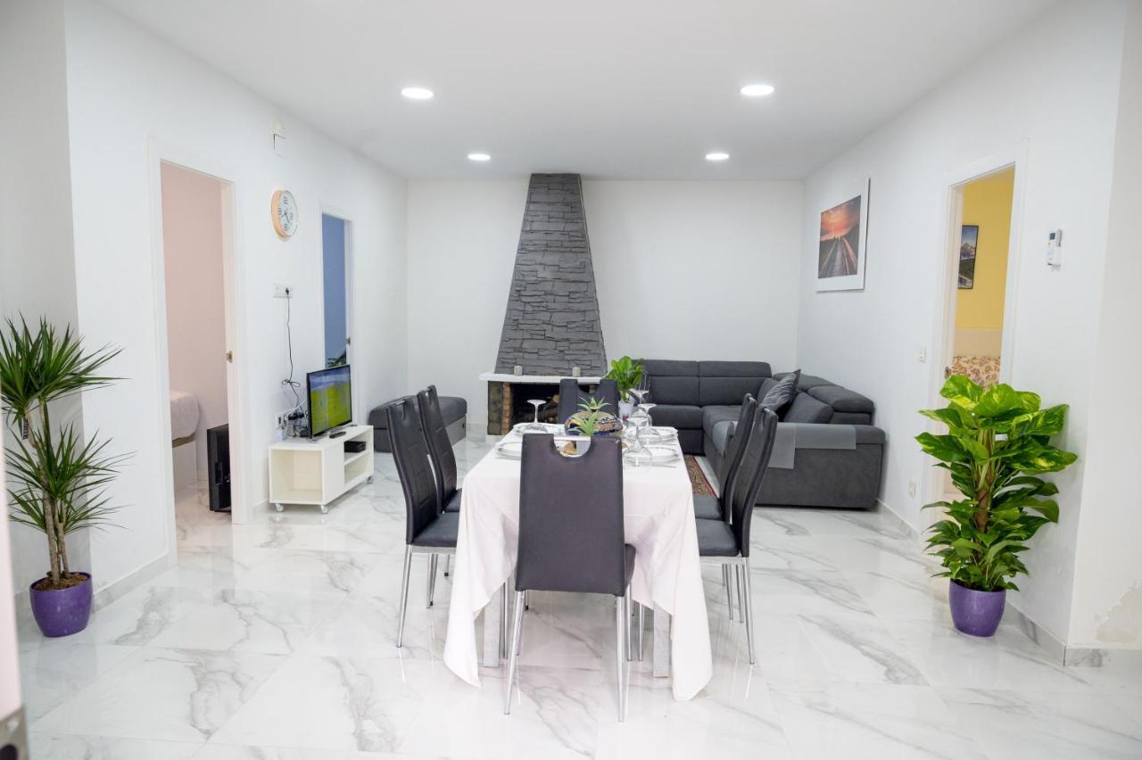 Willa Relax House Barcelone Sant Esteve Sesrovires Zewnętrze zdjęcie