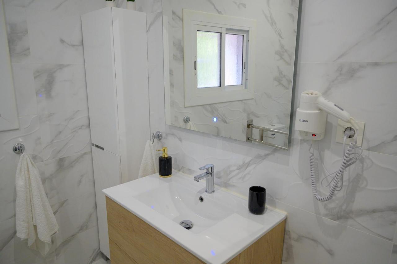 Willa Relax House Barcelone Sant Esteve Sesrovires Zewnętrze zdjęcie